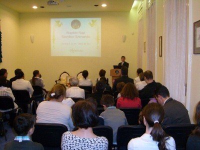 A család szent intézmény – 3. kép